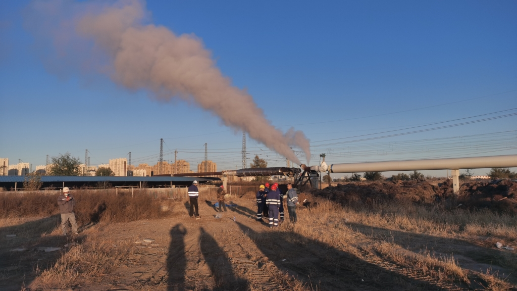 中圣管道公司白城综合智慧能源项目蒸汽管道吹扫取得圆满成功